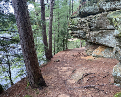 Lakeview, Echo Rock and Ishnala